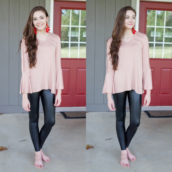 🚨3RD RESTOCK🚨Black Leather High-Waisted Leggings - Picture 2 of 3